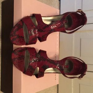 Women shoes size 8 M